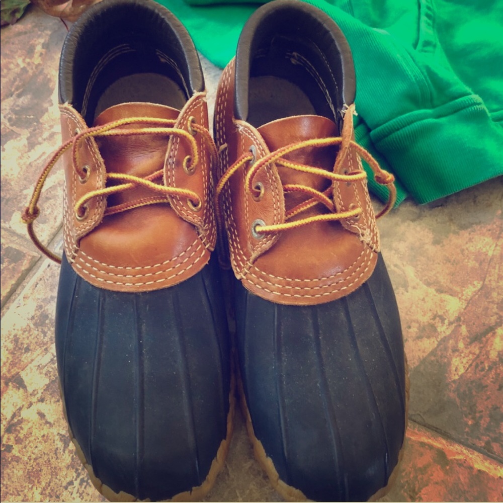 L.L. Bean Shortie Navy/Brown Leather Rain Boots